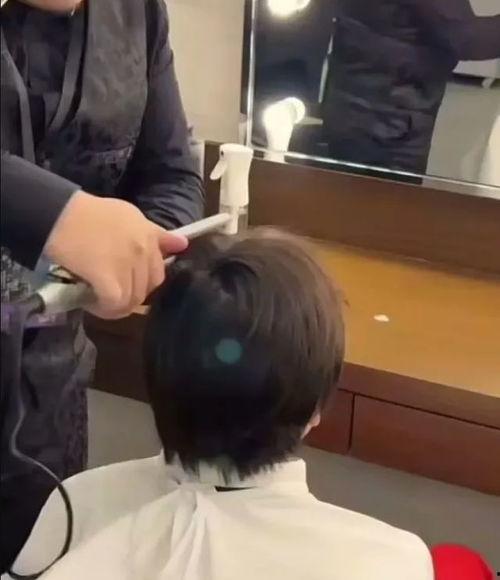 化妆博主爆料娱乐圈 第1张 化妆博主爆料娱乐圈 第1张